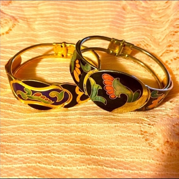 VINTAGE Cloisonné Hinge Bracelet Set - Picture 2 of 9